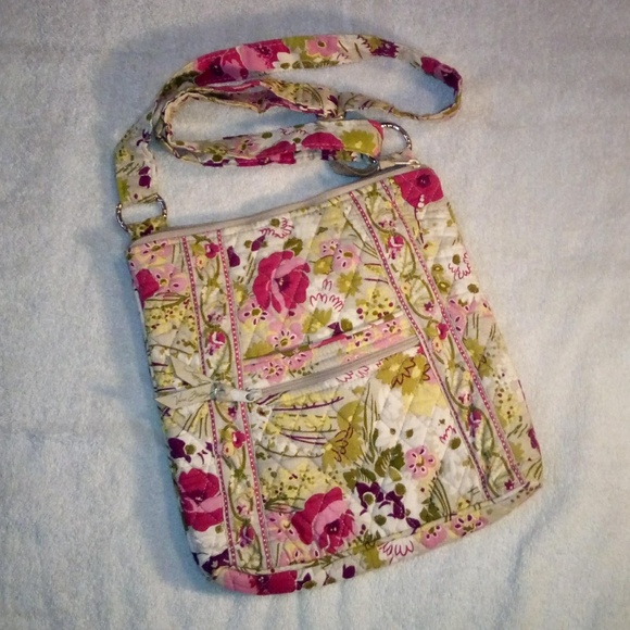 Vera Bradley Handbags - NWOT Floral hipster Crossbody Vera Bradley